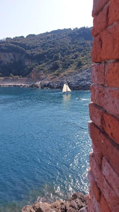 Elegante Appartamento La Spezia Centro Bagian luar foto