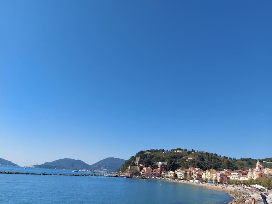 Elegante Appartamento La Spezia Centro Bagian luar foto