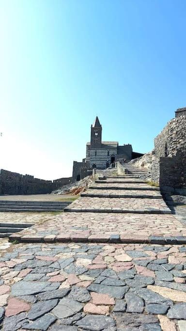 Elegante Appartamento La Spezia Centro Bagian luar foto